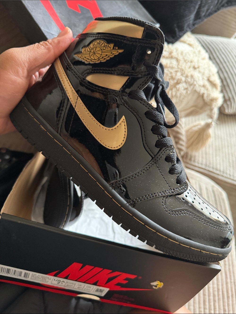 Nike Air Jordan 1 High Patent Leather Black and Cream Size 7.5 men 9 in women